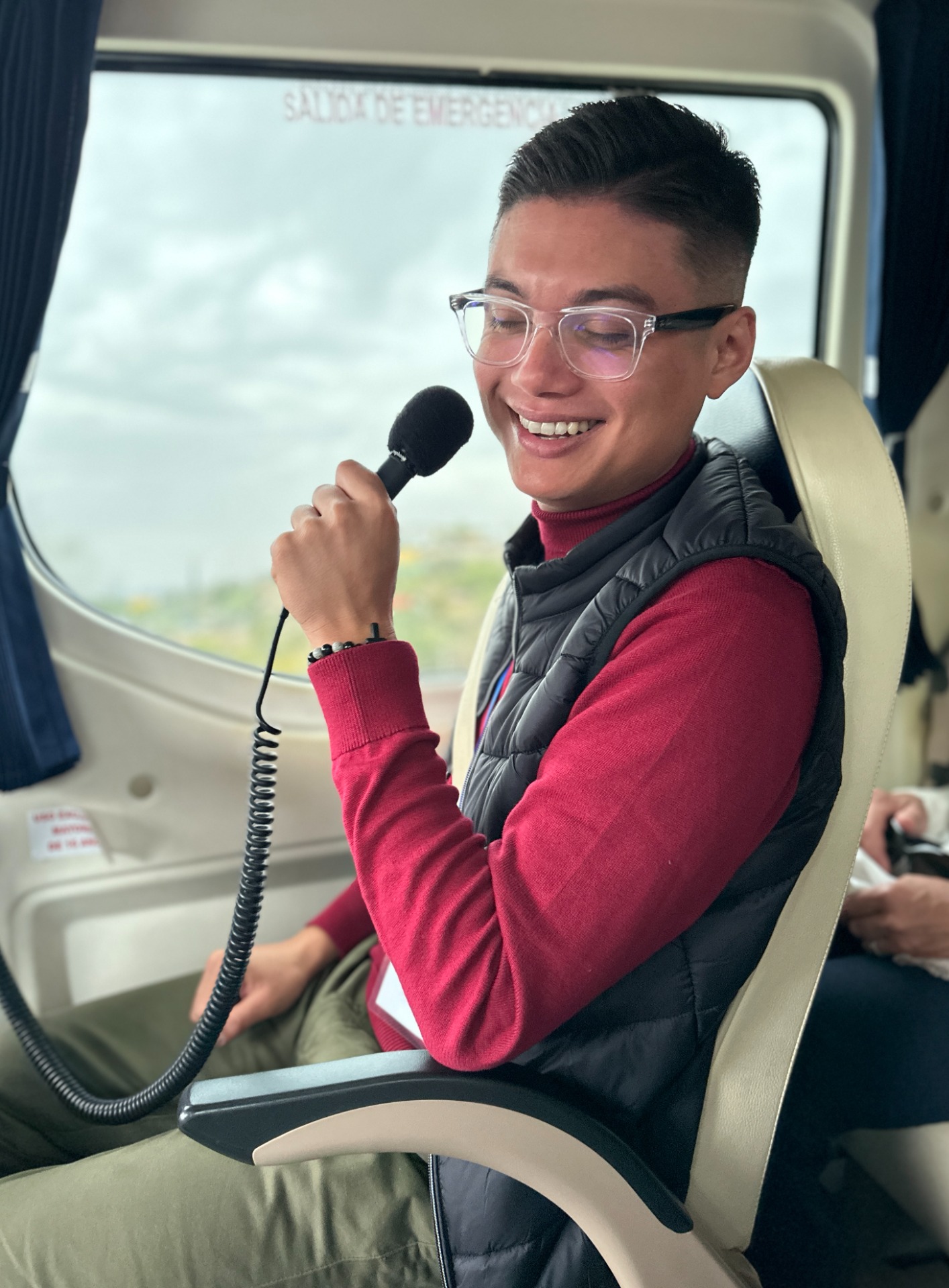Svensktalande representant, Spencer Strandh, med vana för alla skandinaviska språk som också behärskar spanska och engelska.